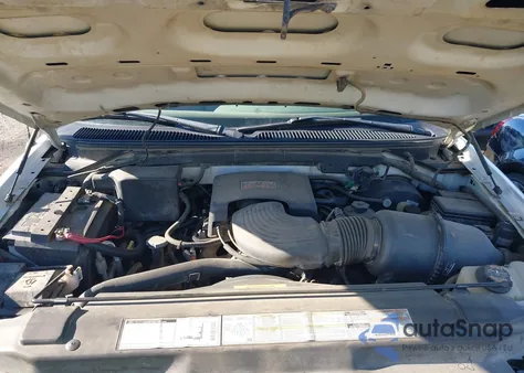 1998 Ford Expedition Eddie Bauer/Xlt from USA, damaged, VIN 1FMFU18L6WLA09372